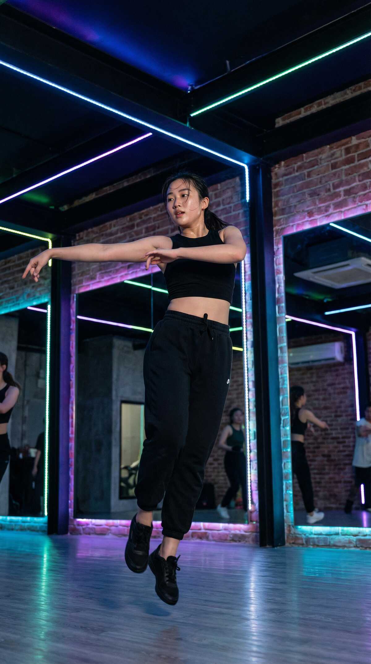 抖阴文化研究员周雅文